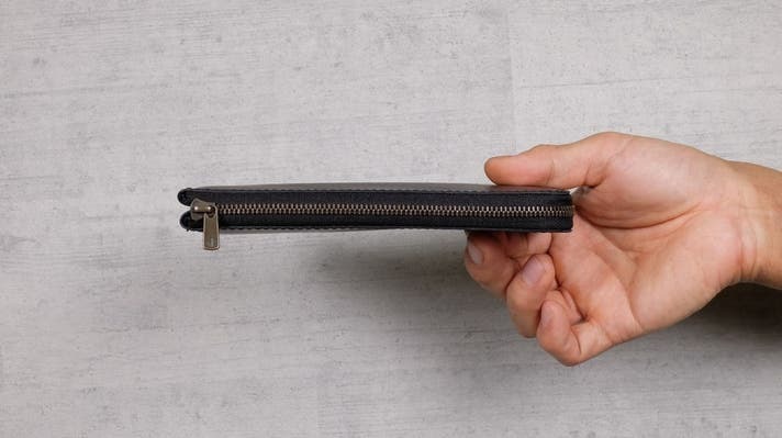 小銭入れに工夫あり！薄さと収納力を両立させた小型長財布「Culaccino L-ZIP2」