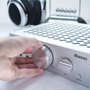 【2026年版】ヘッドホンアンプのおすすめ25選。Bluetooth対応モデルもご紹介