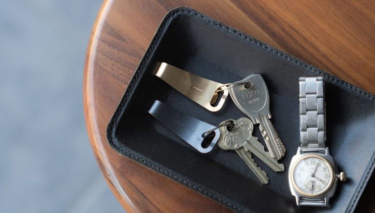 手ぶら派の新常識！財布でもポケットでも自在につながるキーリング「synapseクリップ」