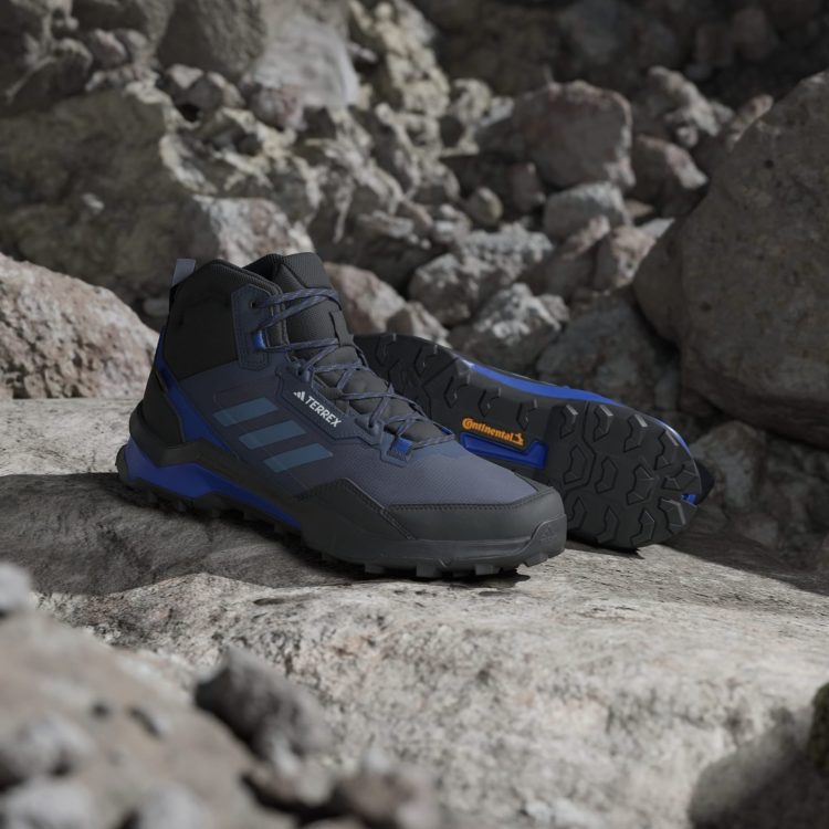 香港 カジノ バカラッキングシューズ(登山靴)のイメージ