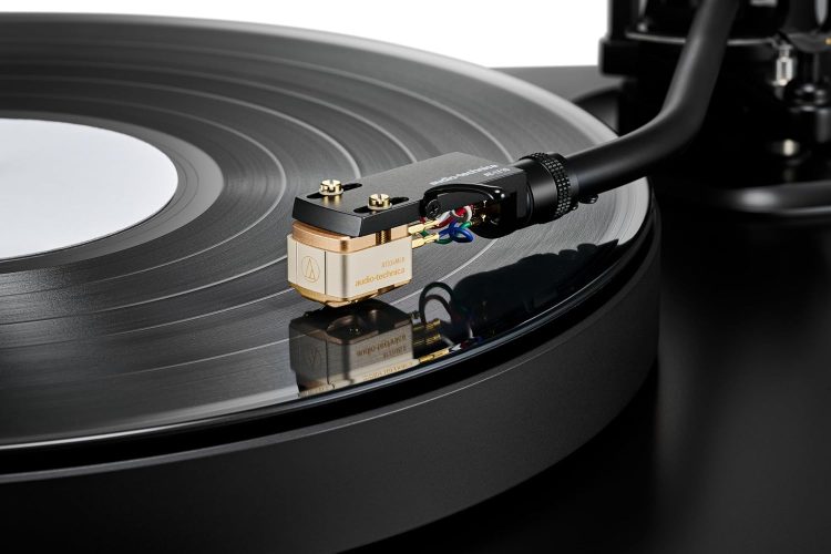 レコードプレーヤーのイメージ