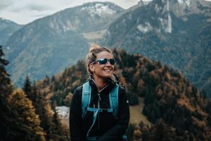 登山用サングラスのおすすめ12選。おしゃれなデザインのモデルもご紹介
