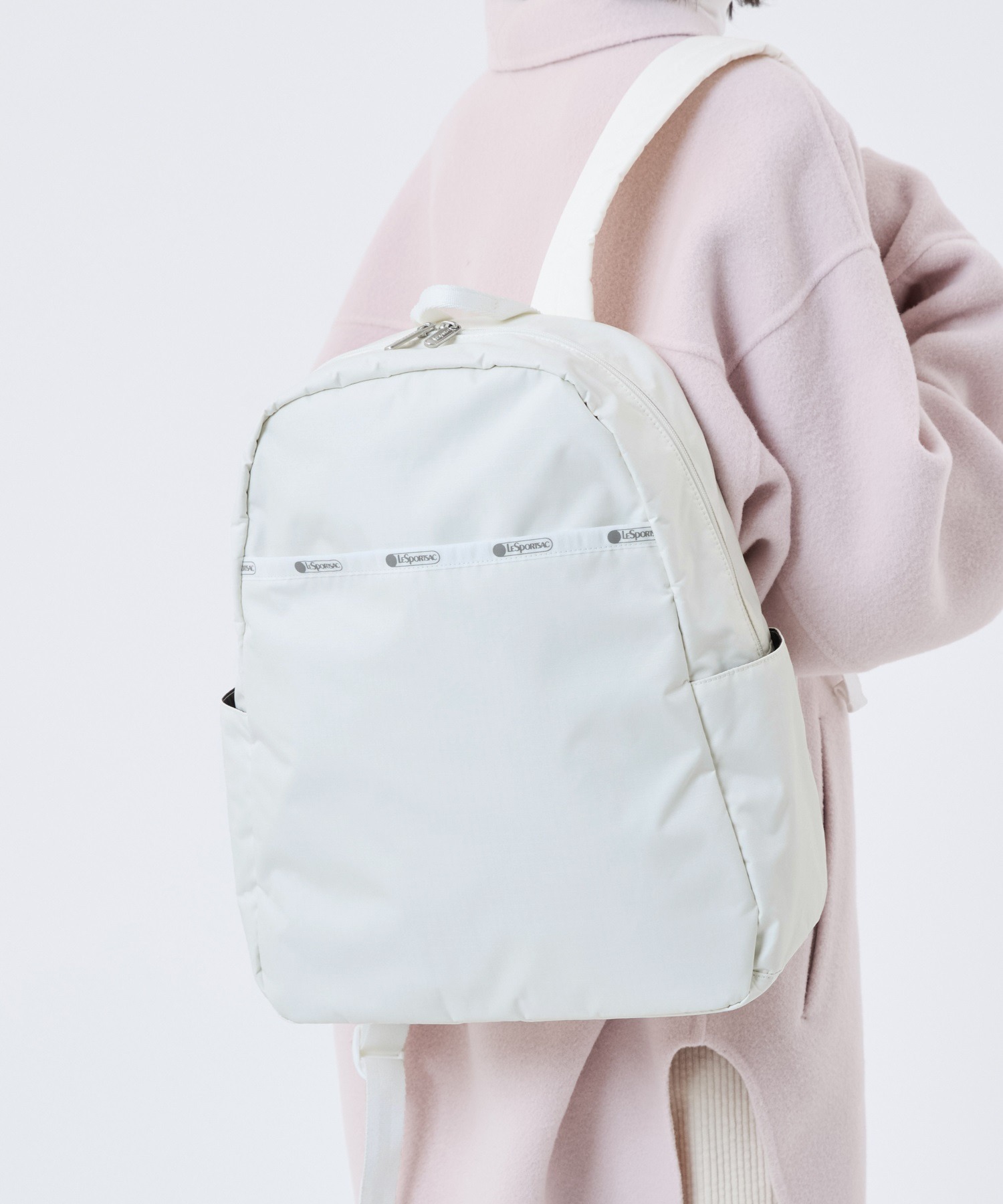 白リュックのおすすめ10選。人気ブランドの製品もラインナップ