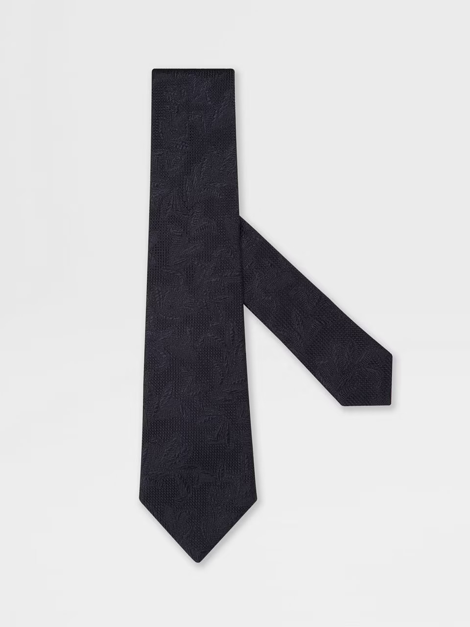 エルメネジルド・ゼニア(Ermenegildo Zegna) シルクカジノ バカラ と は