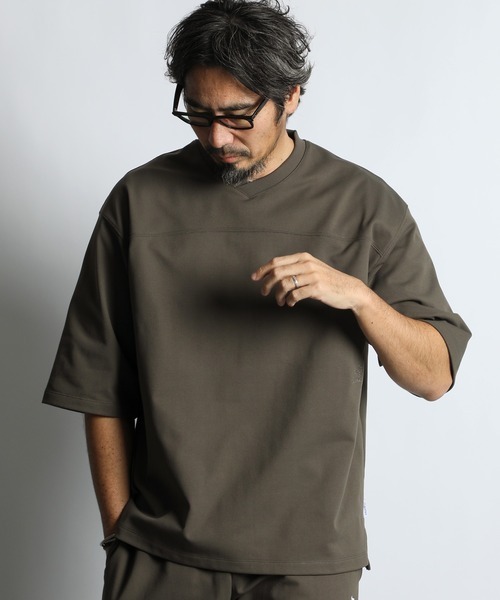 ザ・ダファー・オブ・セントジョージ(The DUFFER of St.GEORGE) セットアップ Vネック フットボールTEE