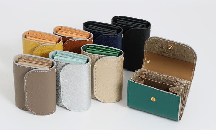 カジノ バカラ 罫線を折らずに収納！使いやすさにこだわった「COTOCULミニ財布」