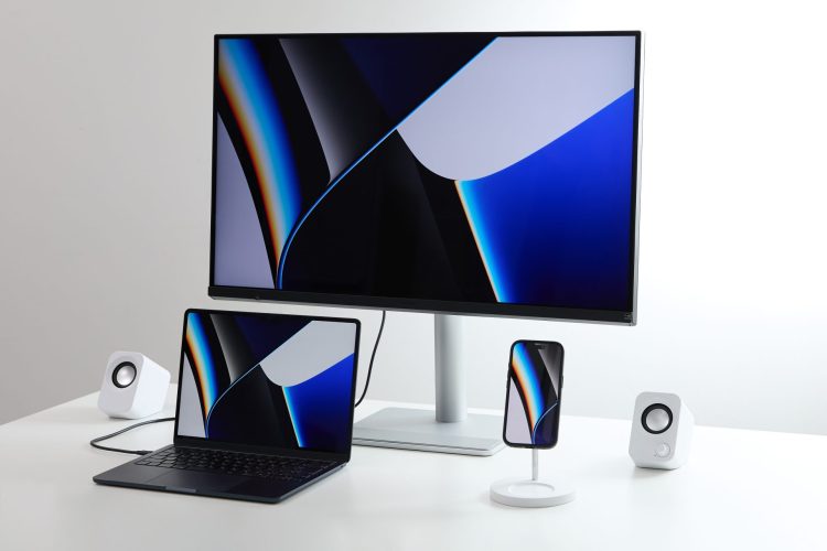 【グレアパネル搭載モデルも】Appleファンに朗報。BenQのモニター「MAシリーズ」はMacBookに最適化された機能やデザインを実現