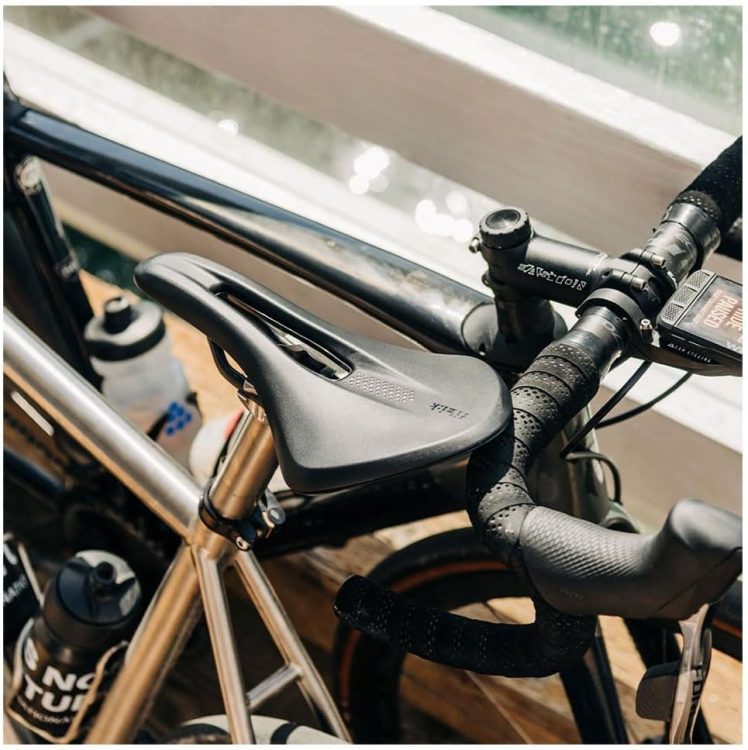 クロスバイク用サドルのおすすめ23選。軽量設計のモデルもご紹介