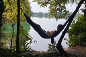 ソーダ缶サイズ！約2分で設営できる「The Air Hammock」