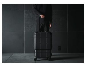 1泊も長期出張も1台！3段階で伸縮する3in1スーツケース「AirOne」