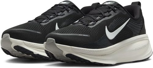 ナイキ(NIKE) ボメロ 18