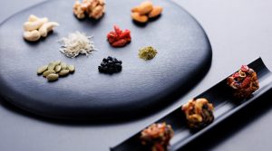 日本酒に合うおつまみのおすすめ18選。定番からお菓子までさまざまな商品をご紹介