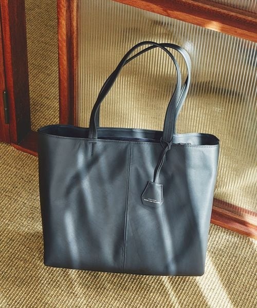 レザートートバッグの魅力とは？