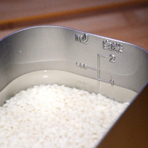 分量が分かりやすい目盛り付きが便利