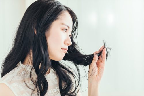 ヘアマニキュアは黒髪にも使える?