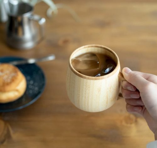 手になじみやすい陶磁器・木製