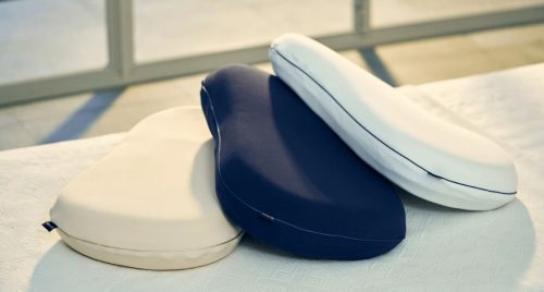 首の負担を減らすように設計された「アーチ型」