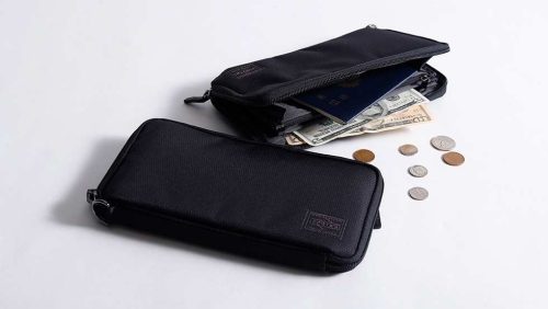 現金やカードも収納できるウォレットタイプ