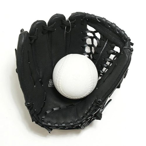 ソフトボール用グローブと野球用グローブの違い
