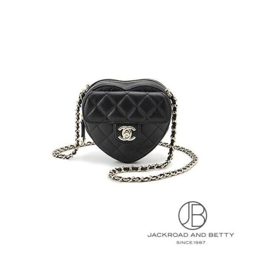 シャネル(CHANEL) マトラッセ ハートチェーン クラッチバッグ