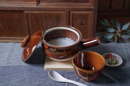 土鍋の代わりとしても使える陶器製