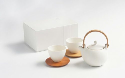 湯呑みとのセット品も人気