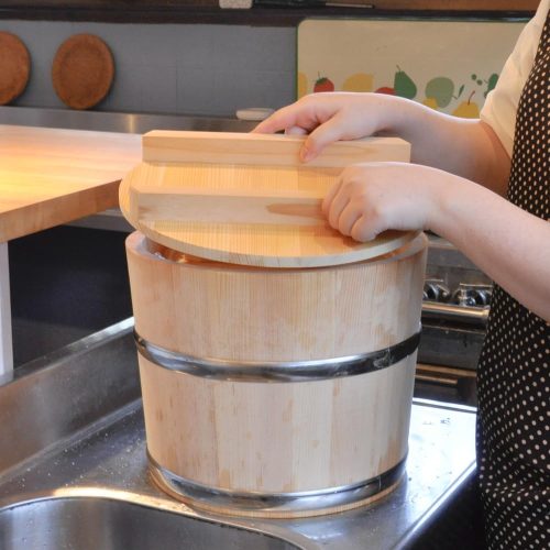 サイズは作りたい味噌の量よりひと回り大きいものを選ぼう