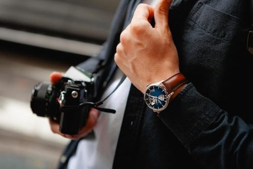手巻きと自動巻きの2種類がある「機械式」